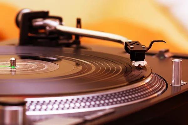 Why Vinyl Is Making a Comeback: Fashion or Sound Quality?